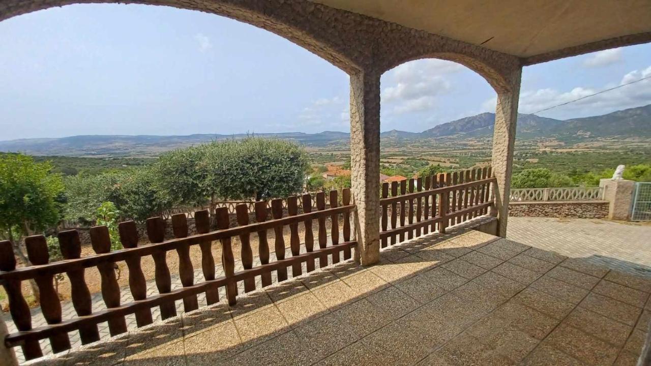 La Casa Nella Natura Vila Perfugas Exterior foto